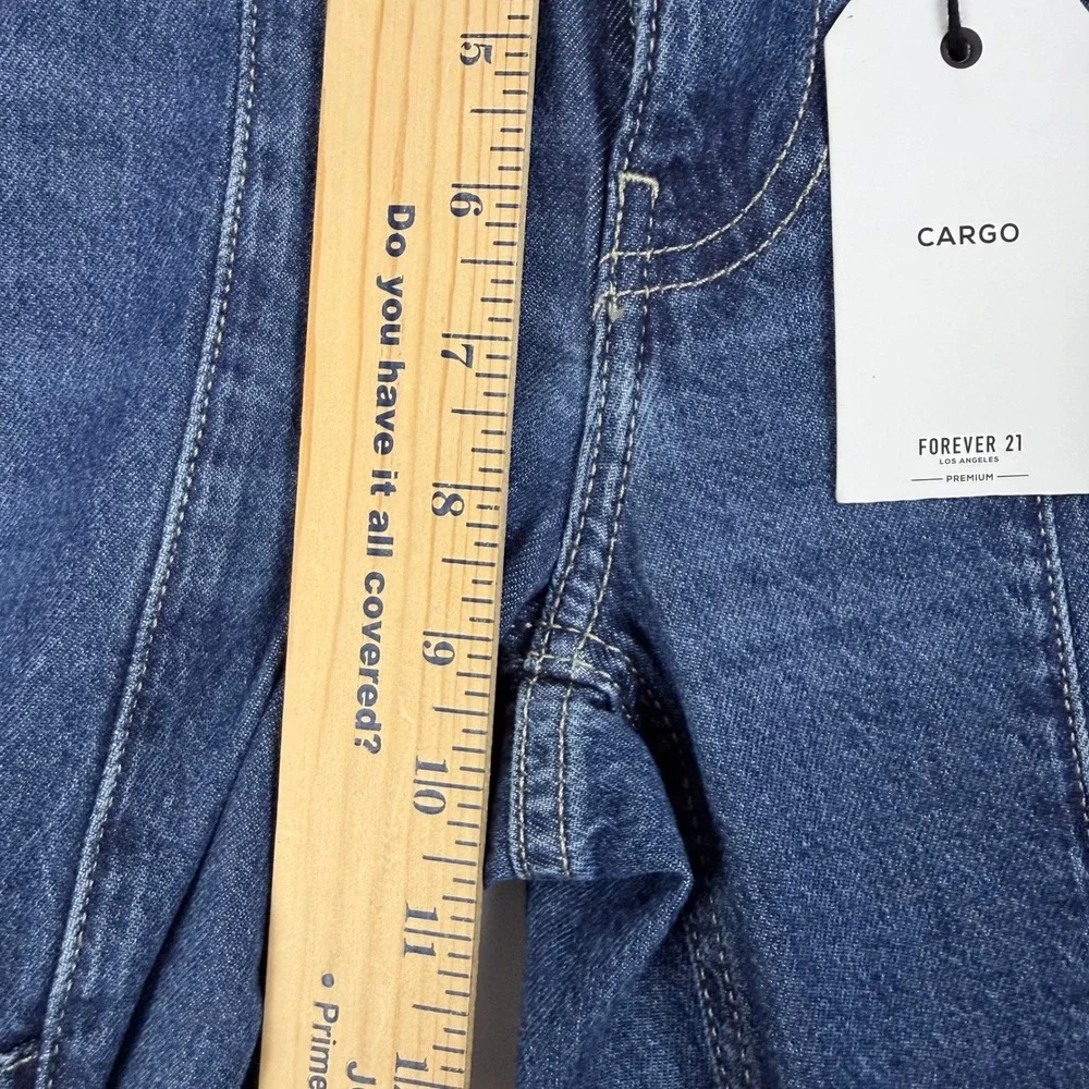 Forever 21 Cargo Jeans 24 Medium Wash Relaxed‎ Utility Gorpcore Y2K Retro NWT